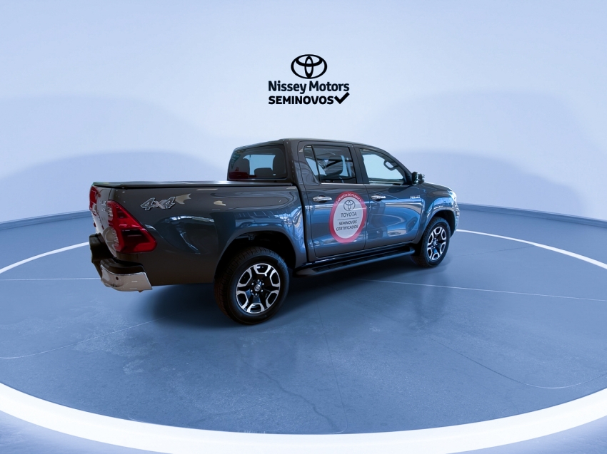 toyota hilux 2.8 d-4d turbo diesel cd srx 4x4 automatico 2023/24
