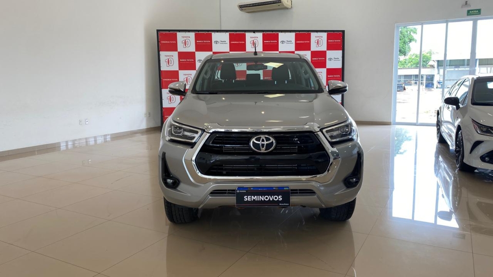 toyota hilux 2.8 d-4d turbo diesel cd srv 4x4 automatico 2024/251