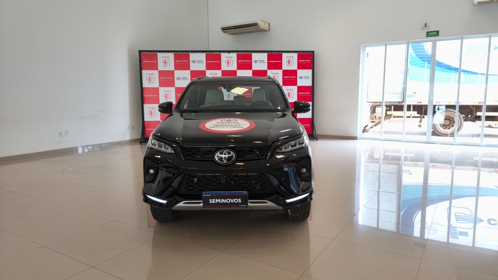 toyota hilux sw4 2.8 d-4d turbo diesel diamond 7l 4x4 automatico 2023/241