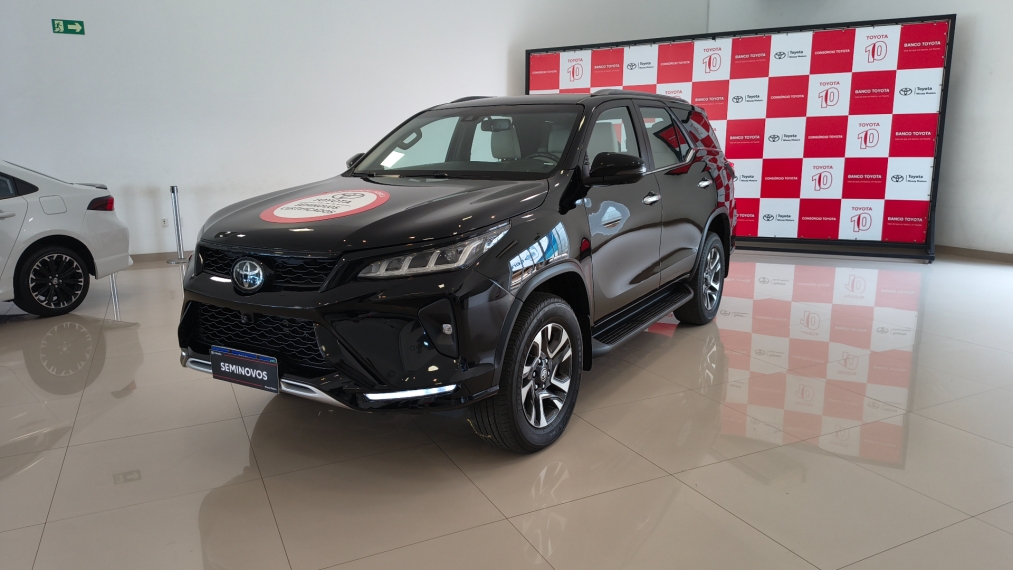 toyota hilux sw4 2.8 d-4d turbo diesel diamond 7l 4x4 automatico 2023/242