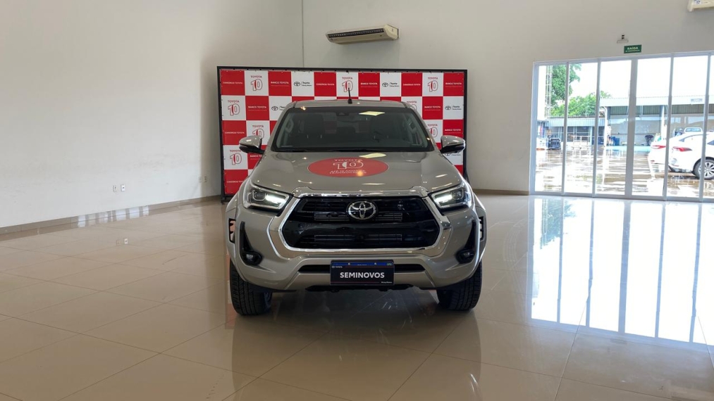toyota hilux 2.8 d-4d turbo diesel cd srx plus 4x4 automatico 2025/251