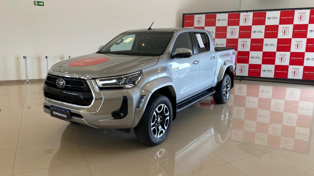 toyota hilux 2.8 d-4d turbo diesel cd srx plus 4x4 automatico 2025/252