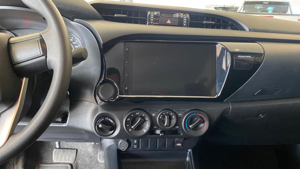 toyota hilux 2.8 d-4d turbo diesel cd power pack 4x4 automatica 2024/2511