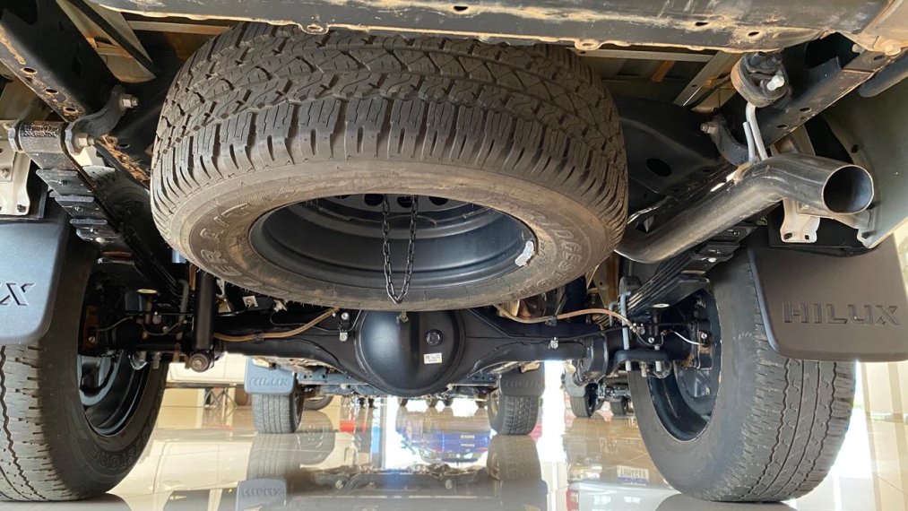 toyota hilux 2.8 d-4d turbo diesel cd power pack 4x4 automatica 2024/2514