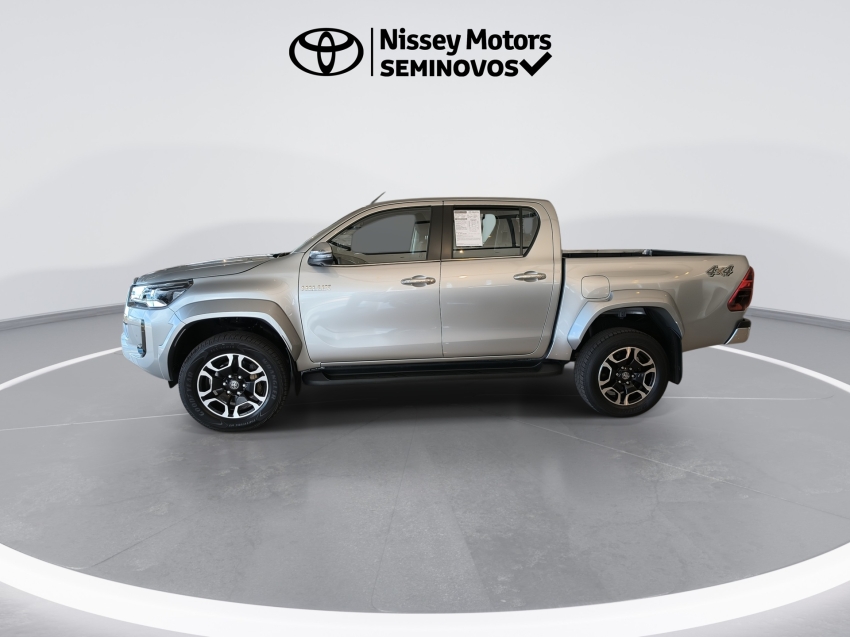toyota hilux 2.8 d-4d turbo diesel cd srx 4x4 automatico 2024/242