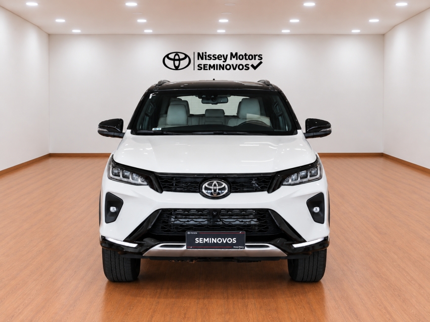 toyota hilux sw4 2.8 d-4d turbo diesel diamond 7l 4x4 automatico 2024/24