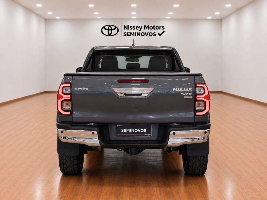 toyota hilux 2.8 d-4d turbo diesel cd srx 4x4 automatico 2023/244