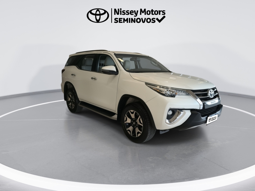 toyota hilux sw4 2.8 srx 4x4 16v turbo intercooler diesel 4p automatico 2018/197