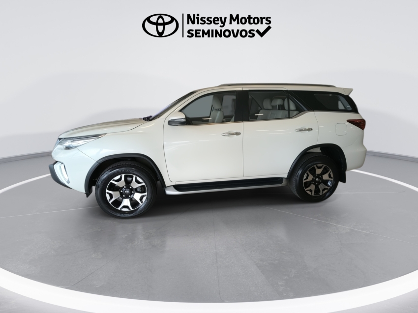 toyota hilux sw4 2.8 srx 4x4 16v turbo intercooler diesel 4p automatico 2018/192