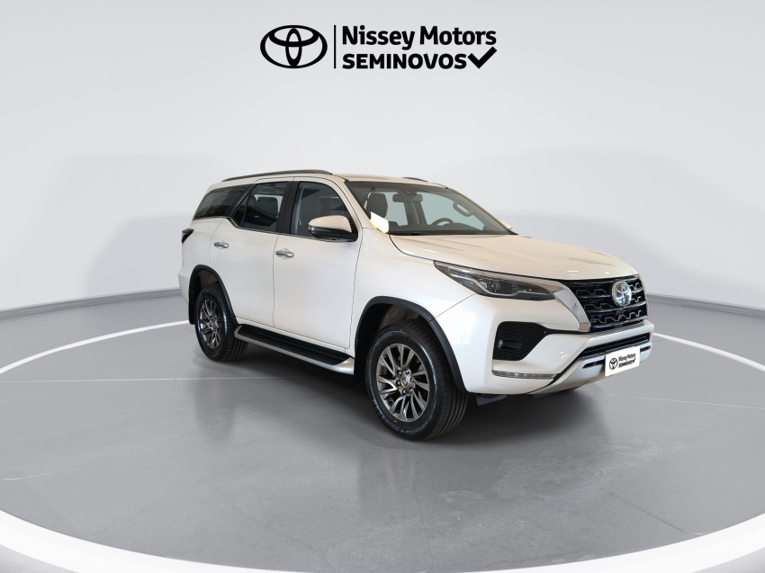 toyota hilux sw4 2.8 d-4d turbo diesel srx 4x4 automatico 2021/217