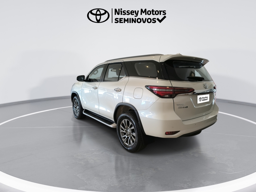 toyota hilux sw4 2.8 d-4d turbo diesel srx 4x4 automatico 2021/213