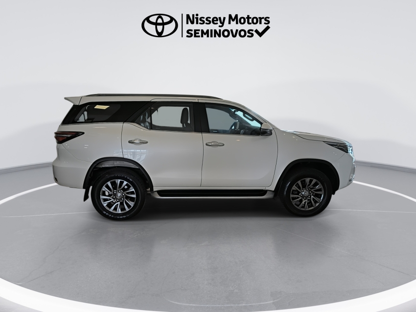 toyota hilux sw4 2.8 d-4d turbo diesel srx 4x4 automatico 2021/216