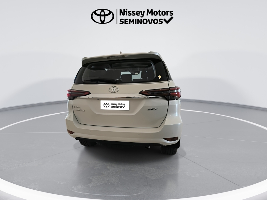 toyota hilux sw4 2.8 d-4d turbo diesel srx 4x4 automatico 2021/214