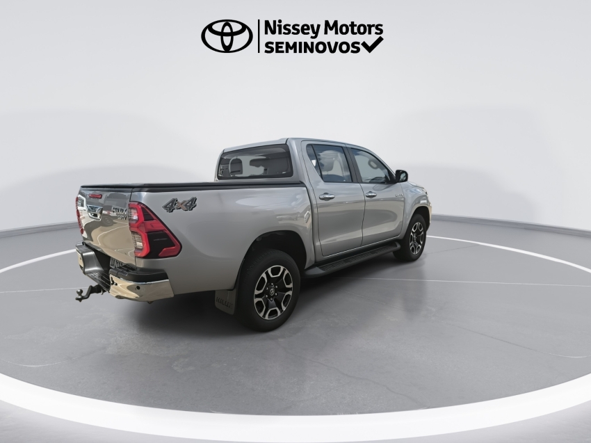 toyota hilux 2.8 d-4d turbo diesel cd srv 4x4 automatico 2025/27