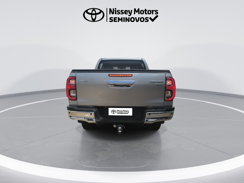 toyota hilux 2.8 d-4d turbo diesel cd srv 4x4 automatico 2025/24