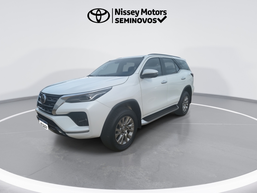 toyota hilux 2.8 d-4d turbo diesel cd srx 4x4 automatico 2023/241