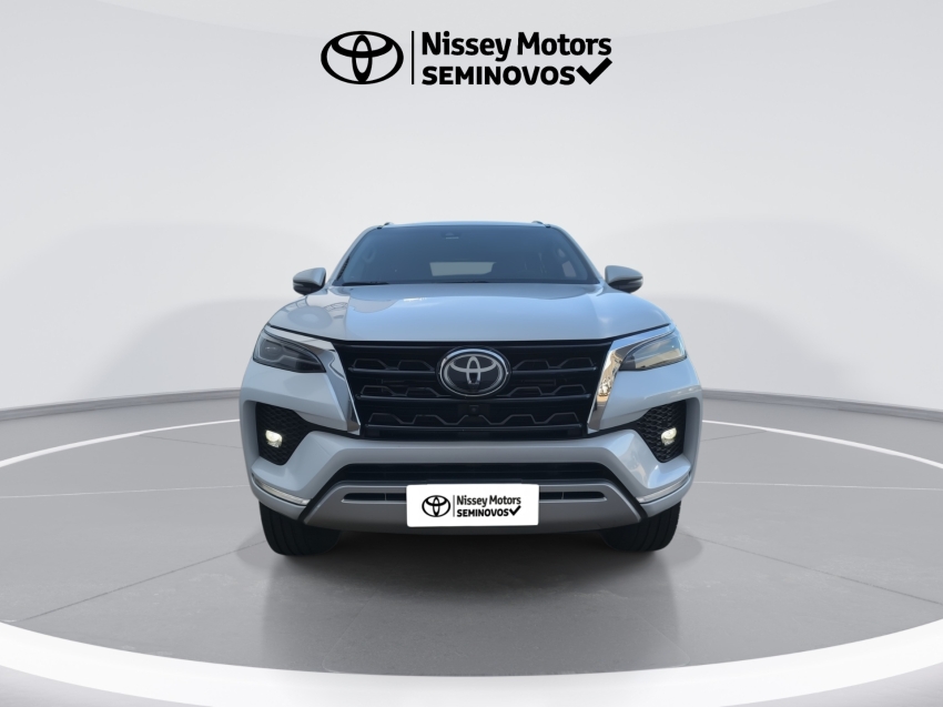 toyota hilux sw4 diesel 2023/240