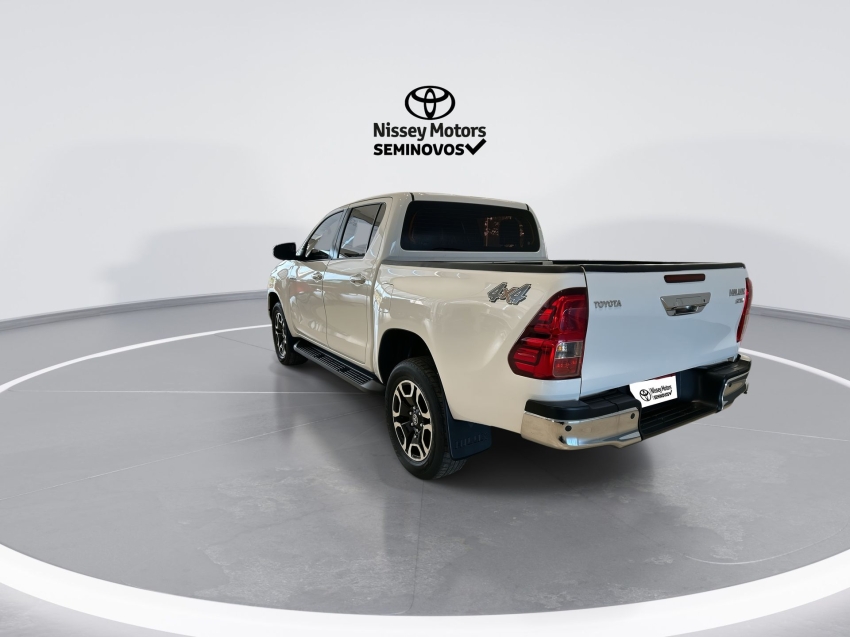 toyota hilux 2.8 d-4d turbo diesel cd srv 4x4 automatico 2021/21