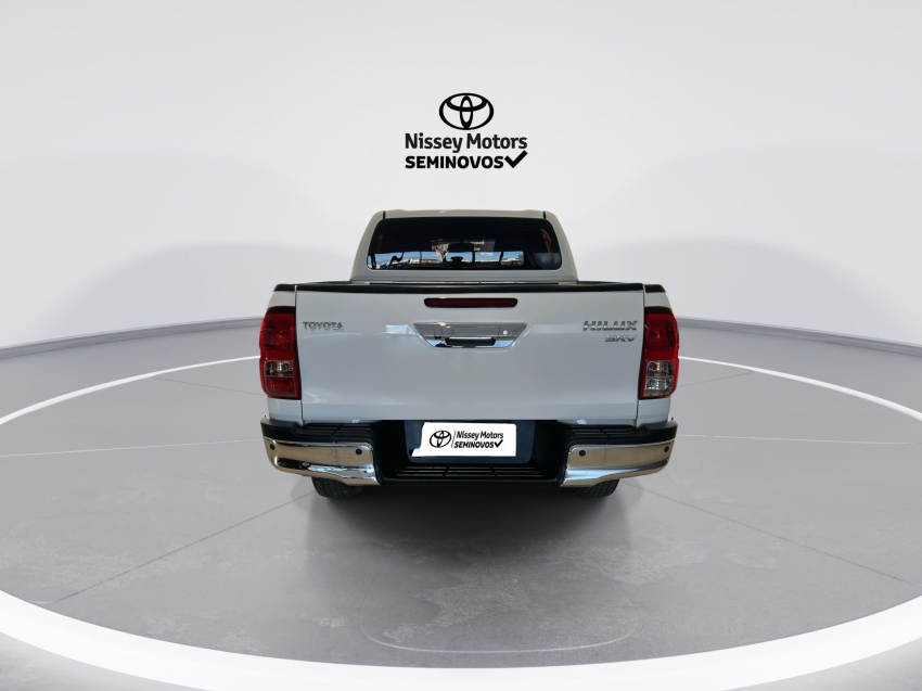 toyota hilux 2.8 d-4d turbo diesel cd srv 4x4 automatico 2021/21