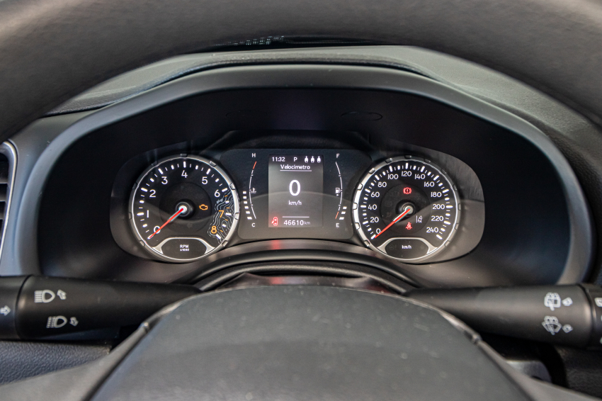JEEP RENEGADE 1.3 T270 TURBO FLEX AT6 12