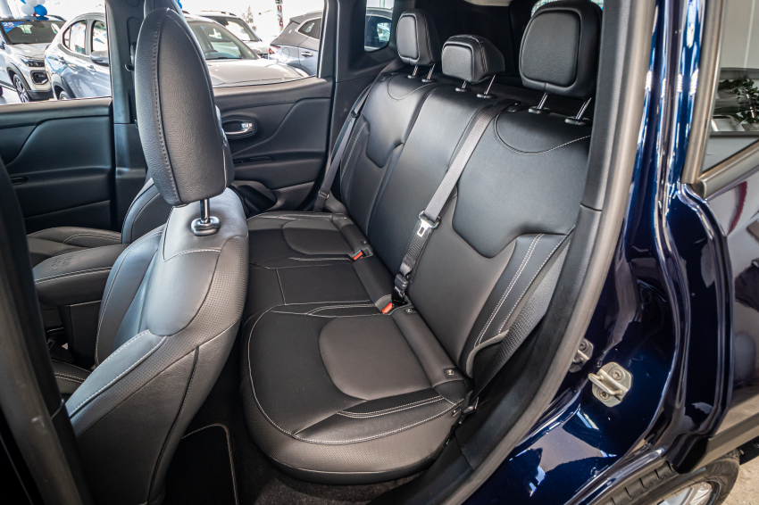JEEP RENEGADE 1.3 T270 TURBO FLEX LONGITUDE AT6 19
