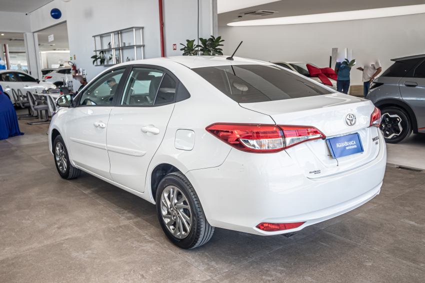 Toyota YARIS 1.5 16V FLEX SEDAN XS MULTIDRIVE 6
