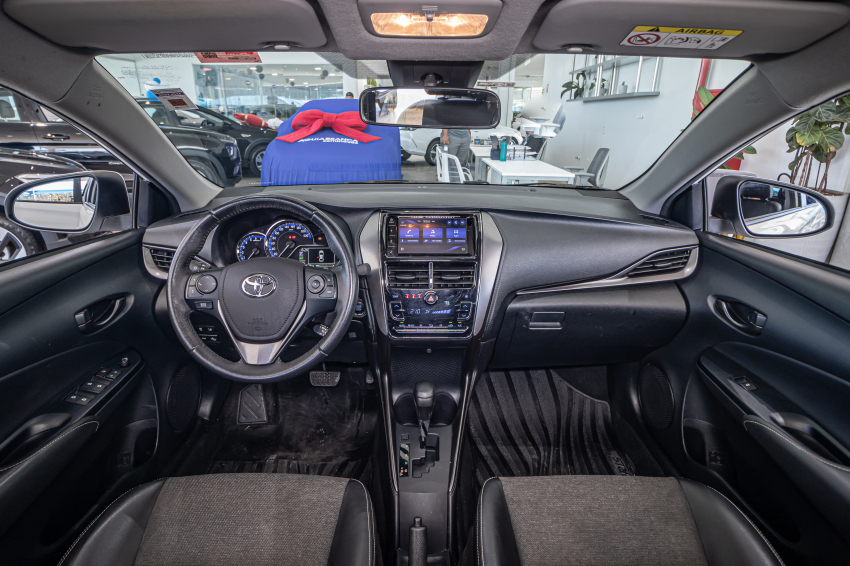 Toyota YARIS 1.5 16V FLEX SEDAN XS MULTIDRIVE 12