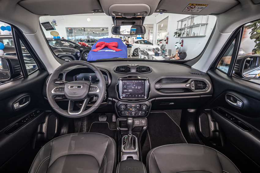 JEEP RENEGADE 1.3 T270 TURBO FLEX LONGITUDE AT6 13