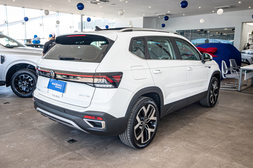Volkswagen TAOS 1.4 250 TSI TOTAL FLEX HIGHLINE AUTOMÁTICO 10