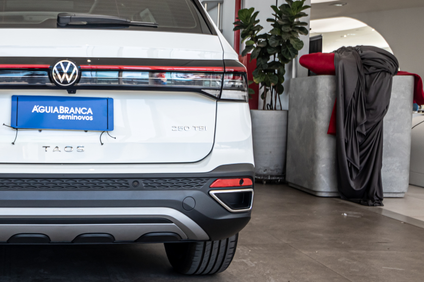 Volkswagen TAOS 1.4 250 TSI TOTAL FLEX HIGHLINE AUTOMÁTICO 9