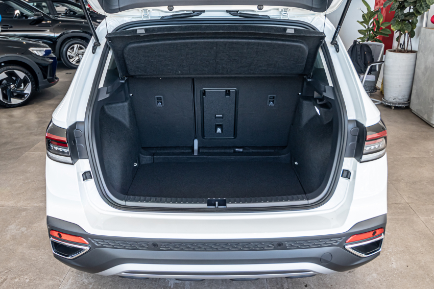 Volkswagen TAOS 1.4 250 TSI TOTAL FLEX HIGHLINE AUTOMÁTICO 11