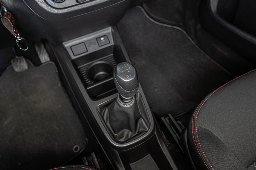 Renault KWID 1.0 12V SCE FLEX ZEN MANUAL 17