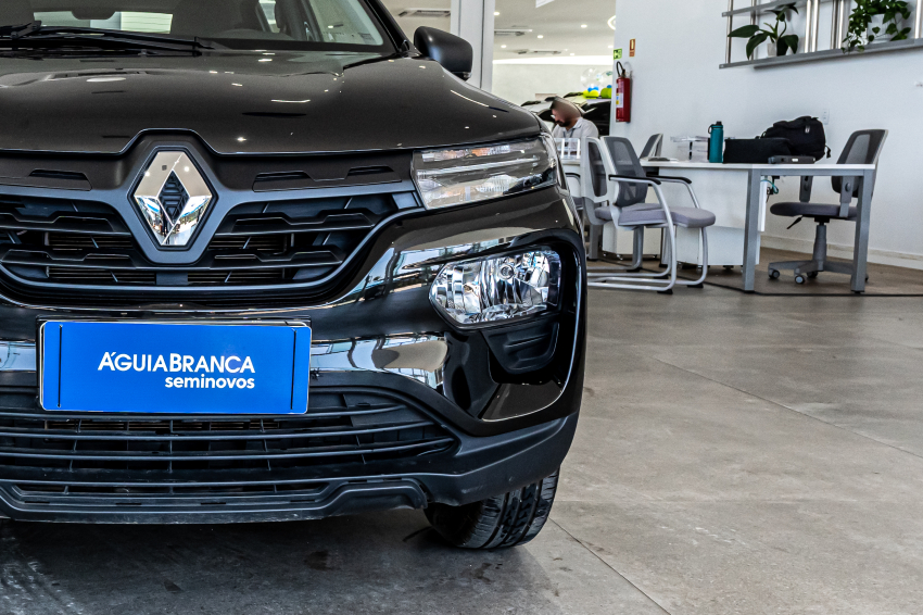 Renault KWID 1.0 12V SCE FLEX ZEN MANUAL 4