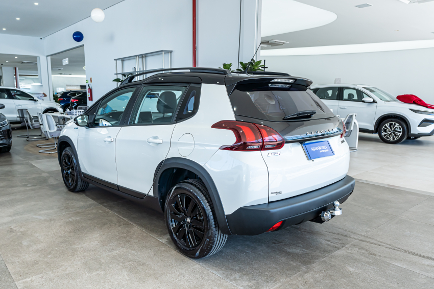 Peugeot 2008 1.6 16V THP FLEX STYLE 4P AUTOMÁTICO 7