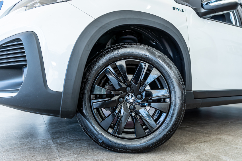 Peugeot 2008 1.6 16V THP FLEX STYLE 4P AUTOMÁTICO 2