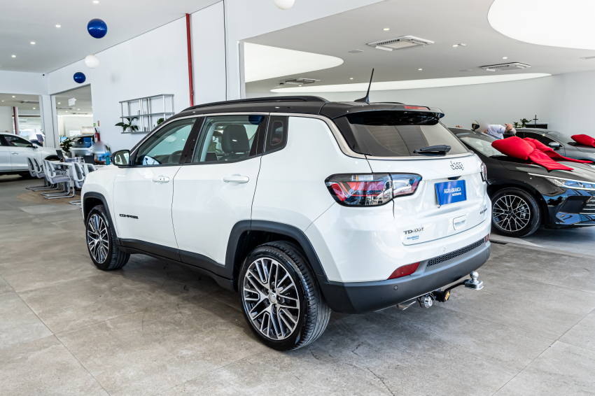 JEEP COMPASS 2.0 TD350 TURBO DIESEL LIMITED AT9 7