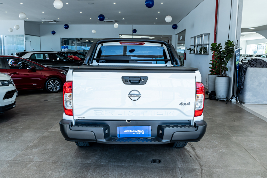 Nissan FRONTIER 2.3 16V TURBO DIESEL ATTACK CD 4X4 AUTOMÁTICO 8