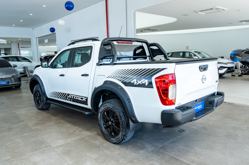 Nissan FRONTIER 2.3 16V TURBO DIESEL ATTACK CD 4X4 AUTOMÁTICO 7