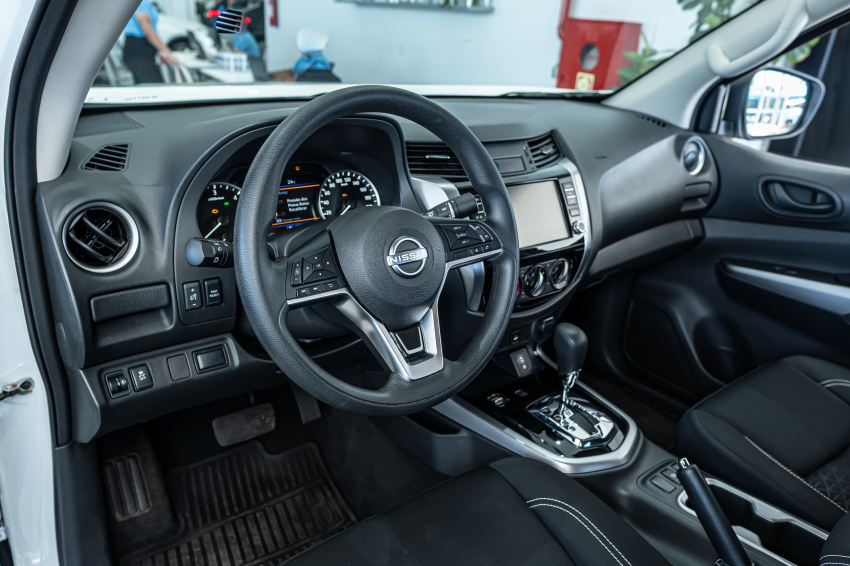 Nissan FRONTIER 2.3 16V TURBO DIESEL ATTACK CD 4X4 AUTOMÁTICO 14