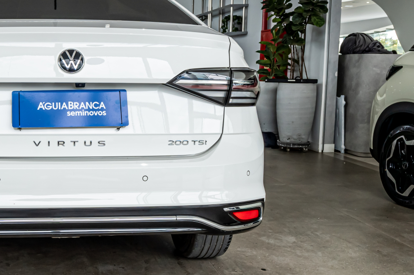 Volkswagen VIRTUS 1.0 200 TSI HIGHLINE AUTOMÁTICO 9