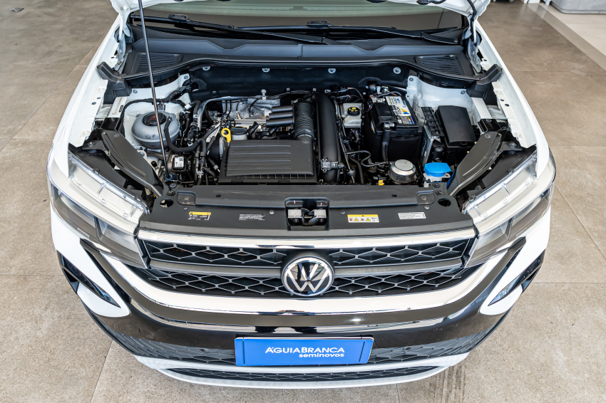 Volkswagen TAOS 1.4 250 TSI TOTAL FLEX COMFORTLINE AUTOMÁTICO 6