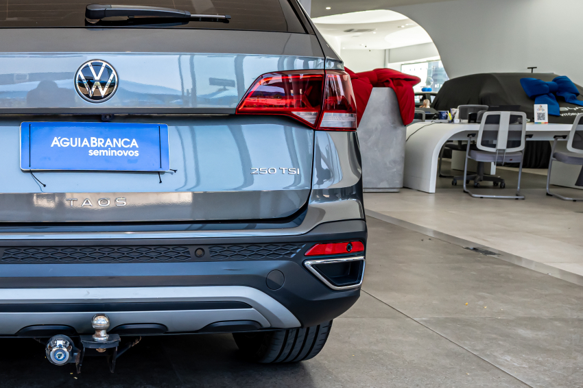 Volkswagen TAOS 1.4 250 TSI TOTAL FLEX HIGHLINE AUTOMÁTICO 9