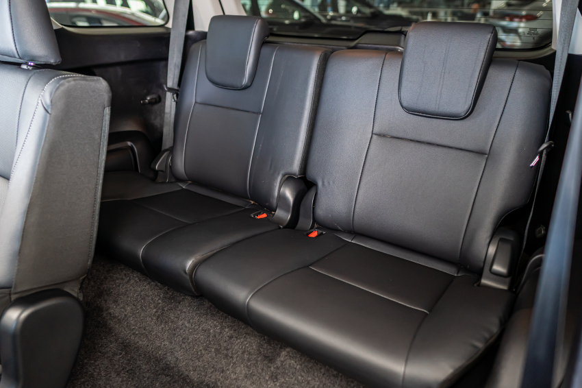 Toyota HILUX SW4 2.8 D-4D TURBO DIESEL SRX PLATINUM 7L 4X4 AUTOMÁTICO 24
