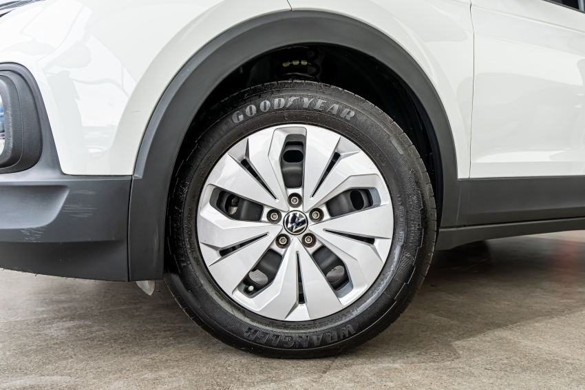 Volkswagen T-CROSS 1.0 200 TSI TOTAL FLEX SENSE AUTOMÁTICO 2