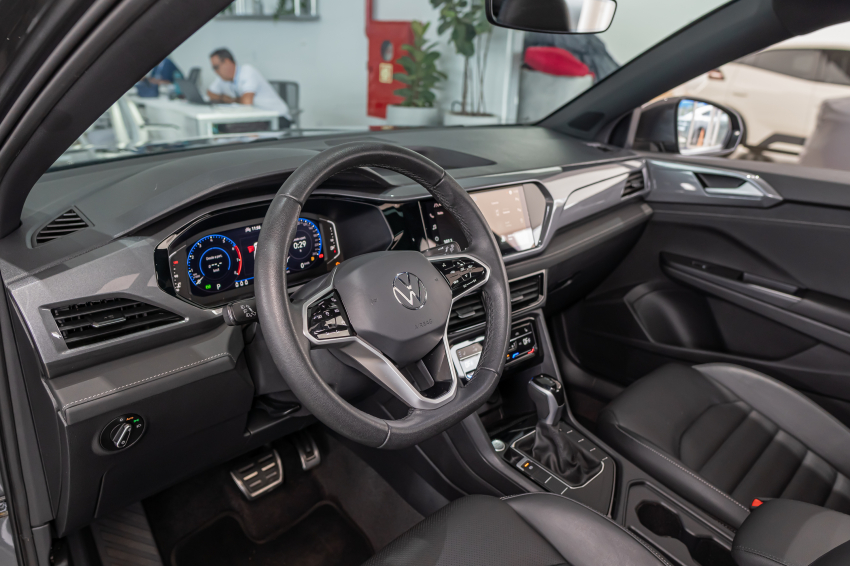 Volkswagen TAOS 1.4 250 TSI TOTAL FLEX HIGHLINE AUTOMÁTICO 13