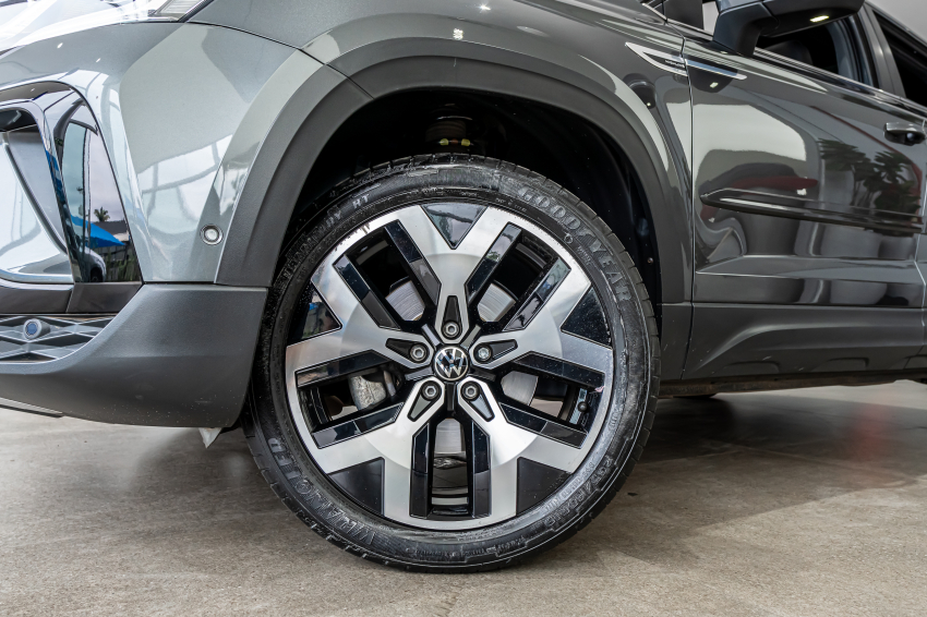 Volkswagen TAOS 1.4 250 TSI TOTAL FLEX HIGHLINE AUTOMÁTICO 2