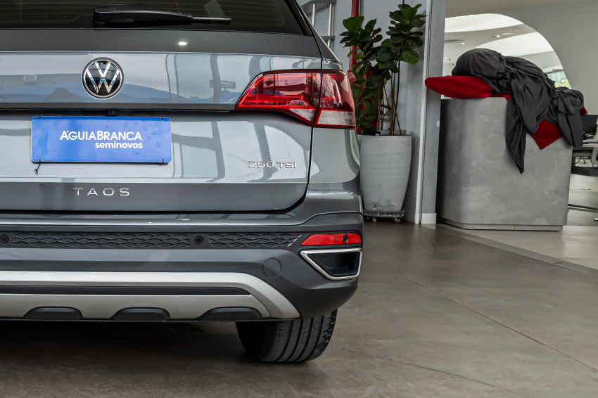 Volkswagen TAOS 1.4 250 TSI TOTAL FLEX HIGHLINE AUTOMÁTICO 9