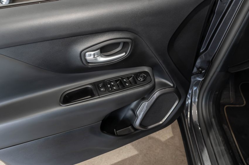 JEEP RENEGADE 1.3 T270 TURBO FLEX LONGITUDE AT6 18