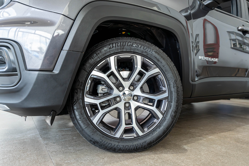 JEEP RENEGADE 1.3 T270 TURBO FLEX LONGITUDE AT6 2