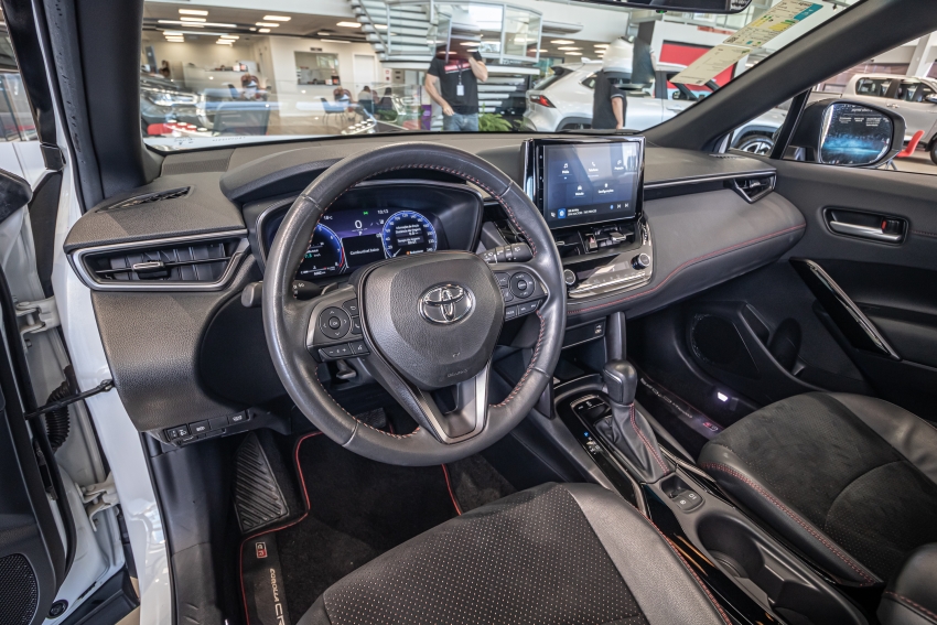 Toyota COROLLA CROSS 2.0 VVT-IE FLEX GR-SPORT DIRECT SHIFT 14